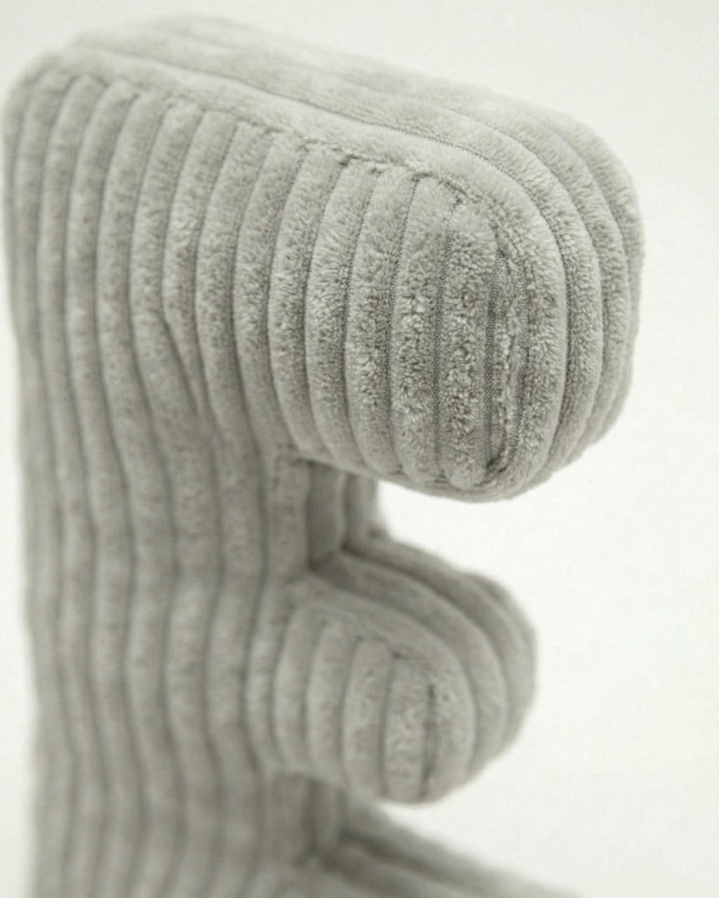 Design Buchstaben-Kissen „E“