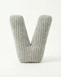 Design Buchstaben-Kissen "V"