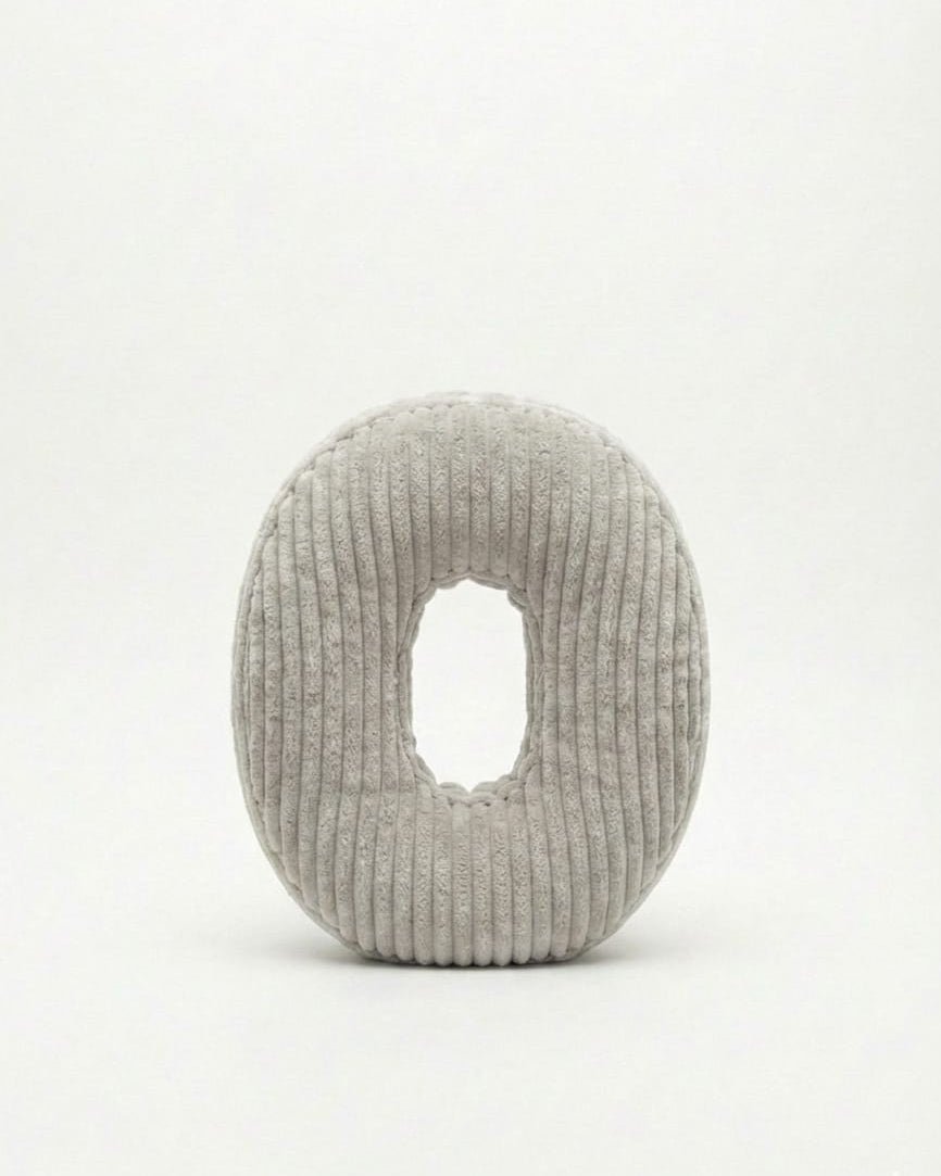 Design Buchstaben-Kissen "O"