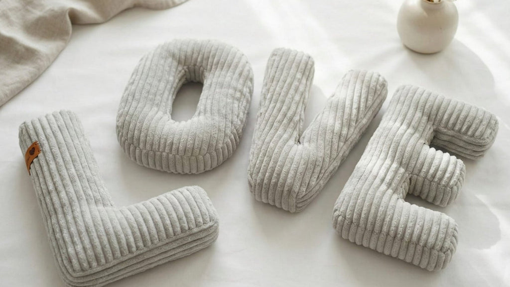 "LOVE" Designkissen-Set