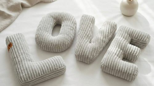 "LOVE" Designkissen-Set