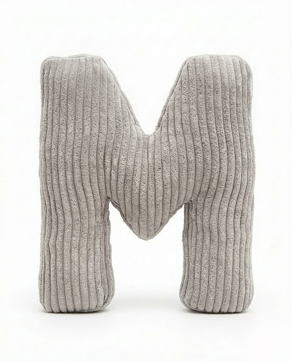 Design Buchstaben-Kissen "M"